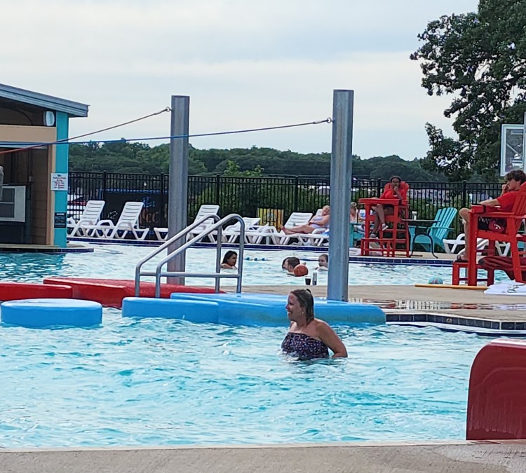 Boji Splash Indoor Waterpark (Arnolds&nbspPark,&nbspIA)